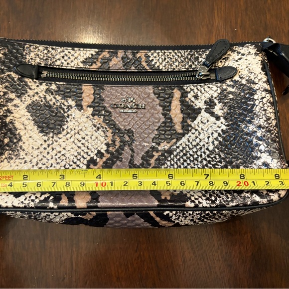 Coach SNAKE EMBOSSED LEATHER clutch/wristlet purse - Picture 14 of 14